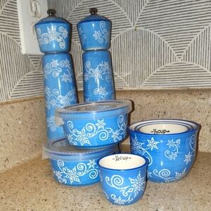 Temp-rations Light Blue Snowflake Pattern Set -Everything you see in photo